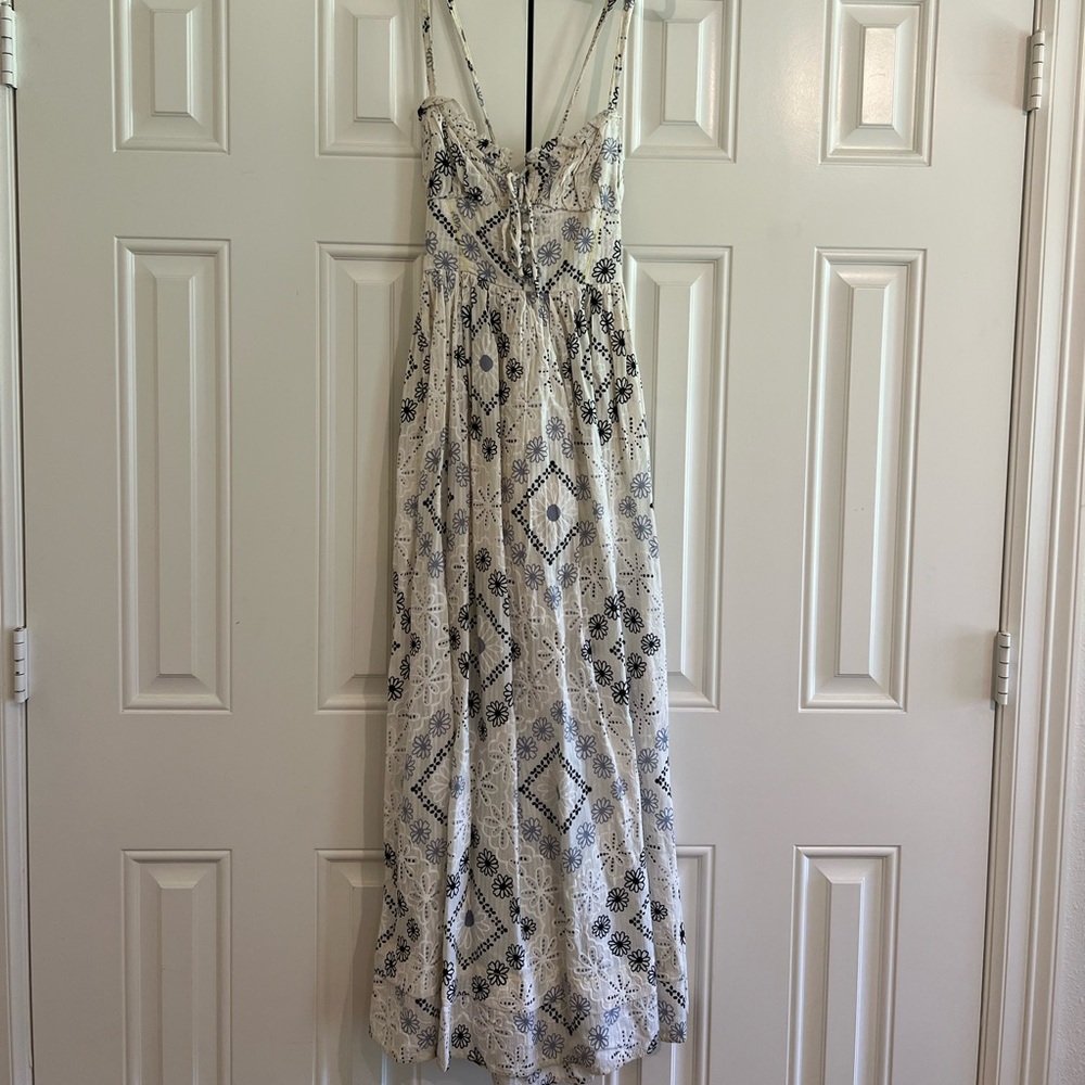 Small Urban Outfitters maxi dress! Cute strappy back!